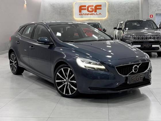 VOLVO V40 2.0 T4 MOMENTUM GASOLINA 4P AUTOMÁTICO